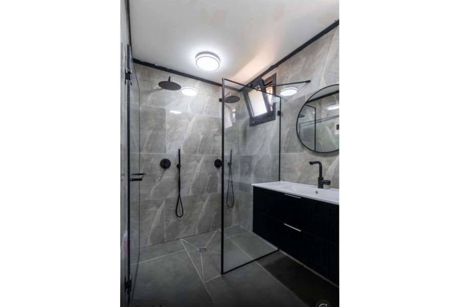 רומנטיקה בים - קו ראשון לים